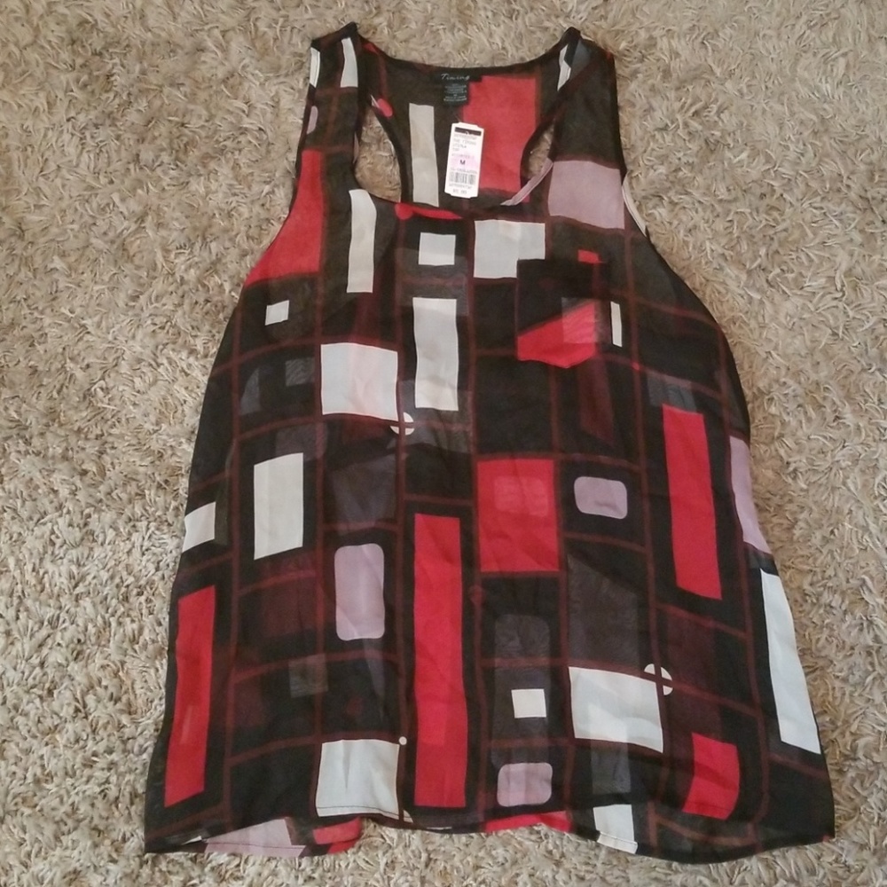 Patterned tank